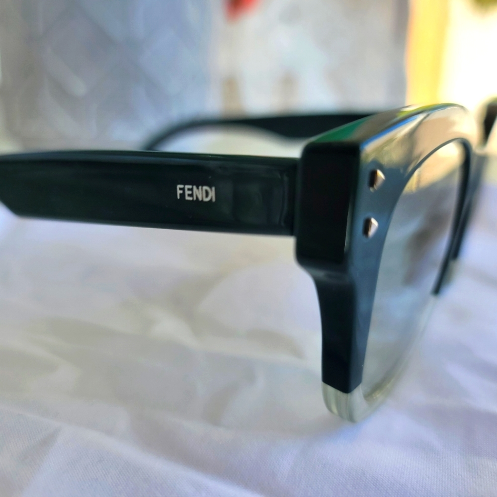 Fendi sunglasses - Picture 9 of 10